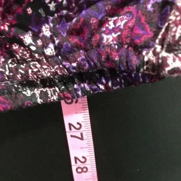 Michael Kors Azalea long sleeve round neck, elastic hemline,loose fit, pattern - Picture 9 of 10